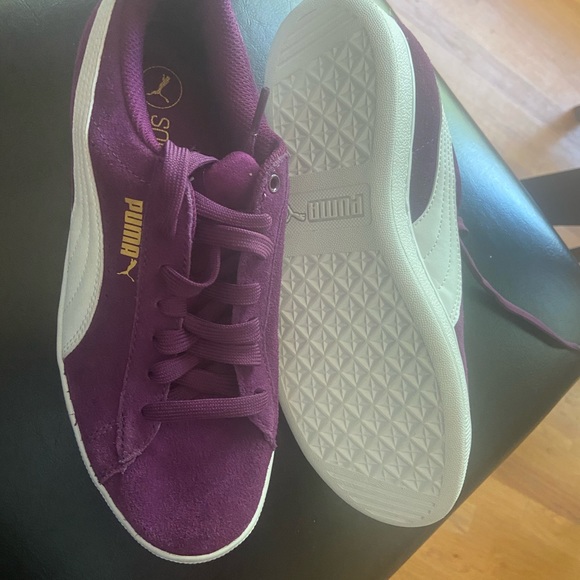 Women’s puma sneakers size 7 - Picture 1 of 2